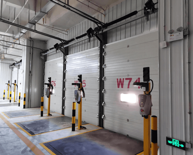 XINHUAFA sectional lifting door